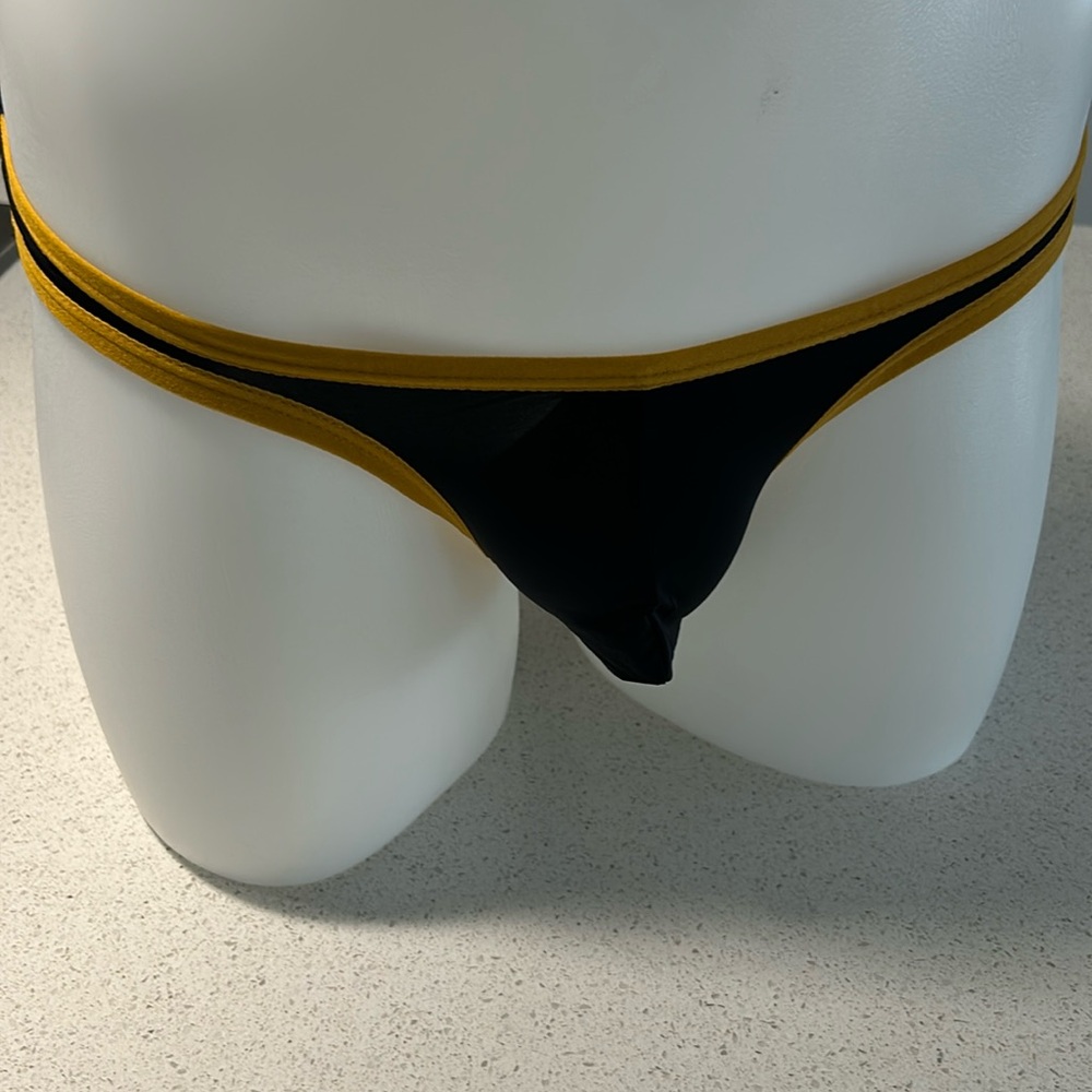 Men’s sexy bikini briefs